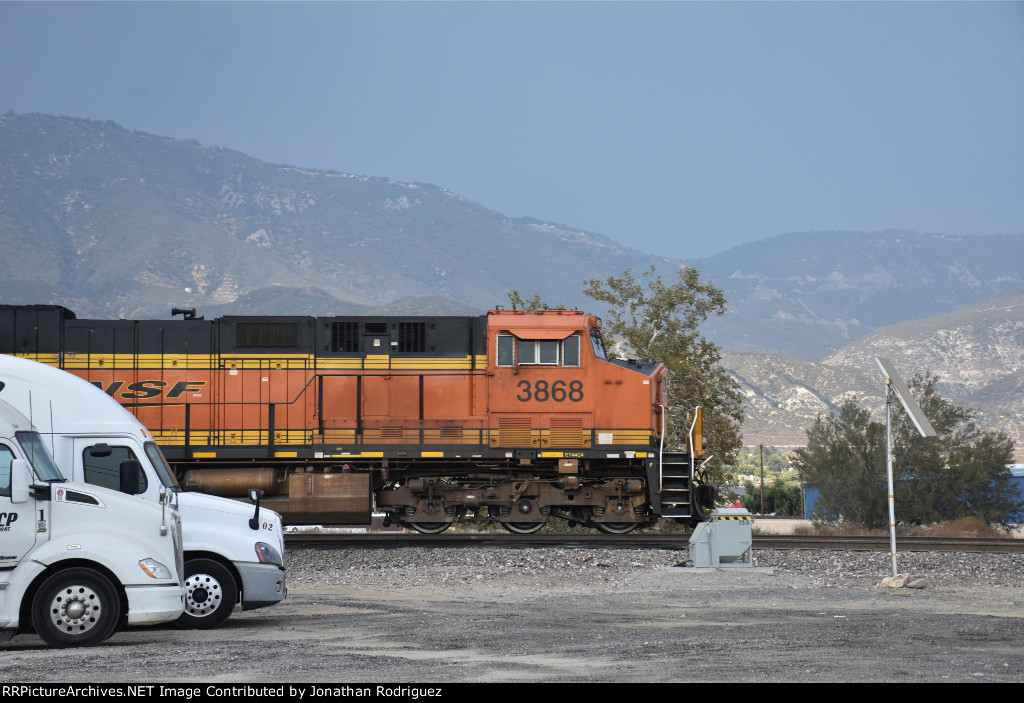 BNSF 3868